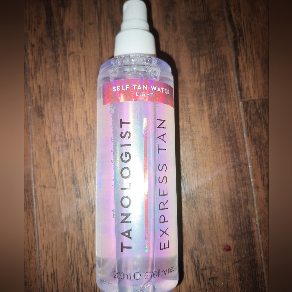 NEW Tanologist Self Tan Water - Light (missing lid)